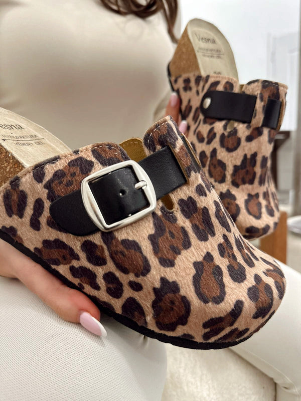 Kožne klompe G055 - VESNA - na platformu - LEOPARD