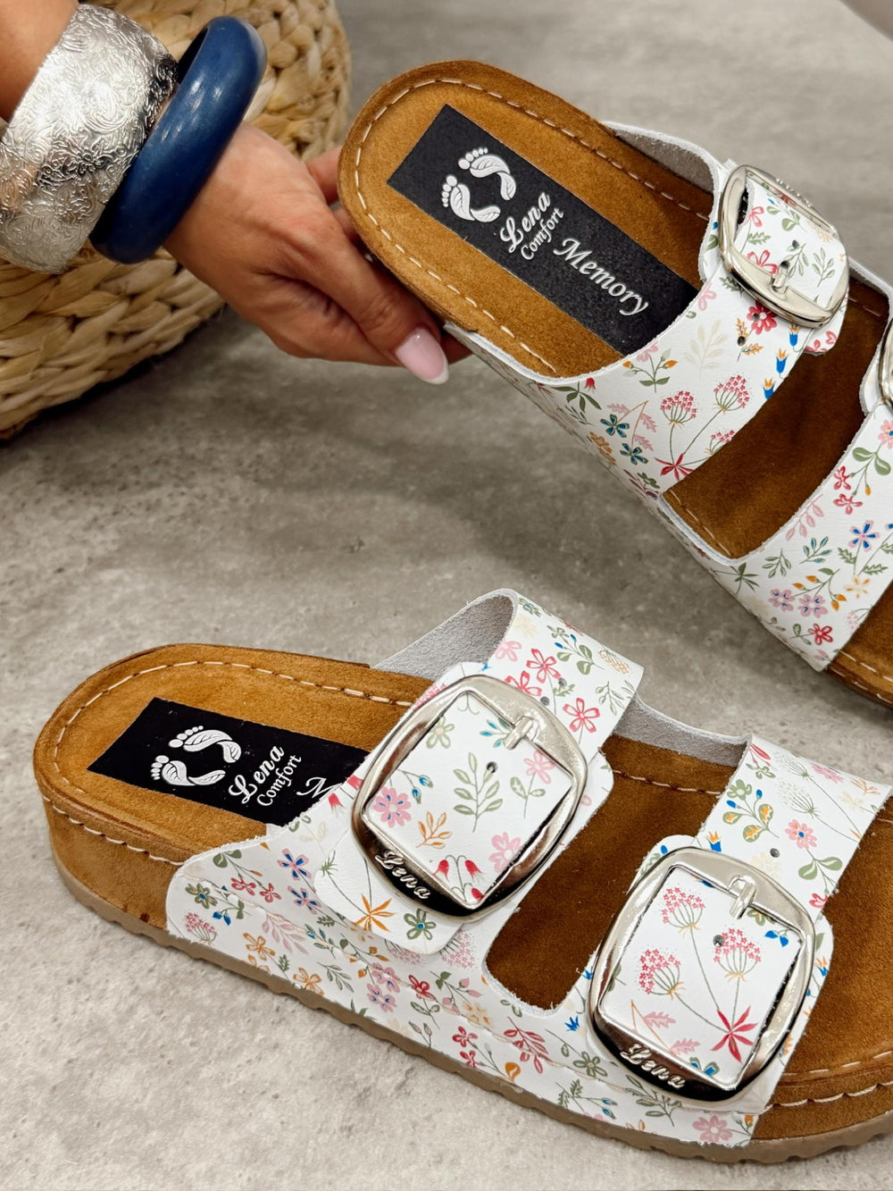 Kožne papuče G343 - LENA Comfort - SA KAIŠEVIMA - CVETNE - BELA