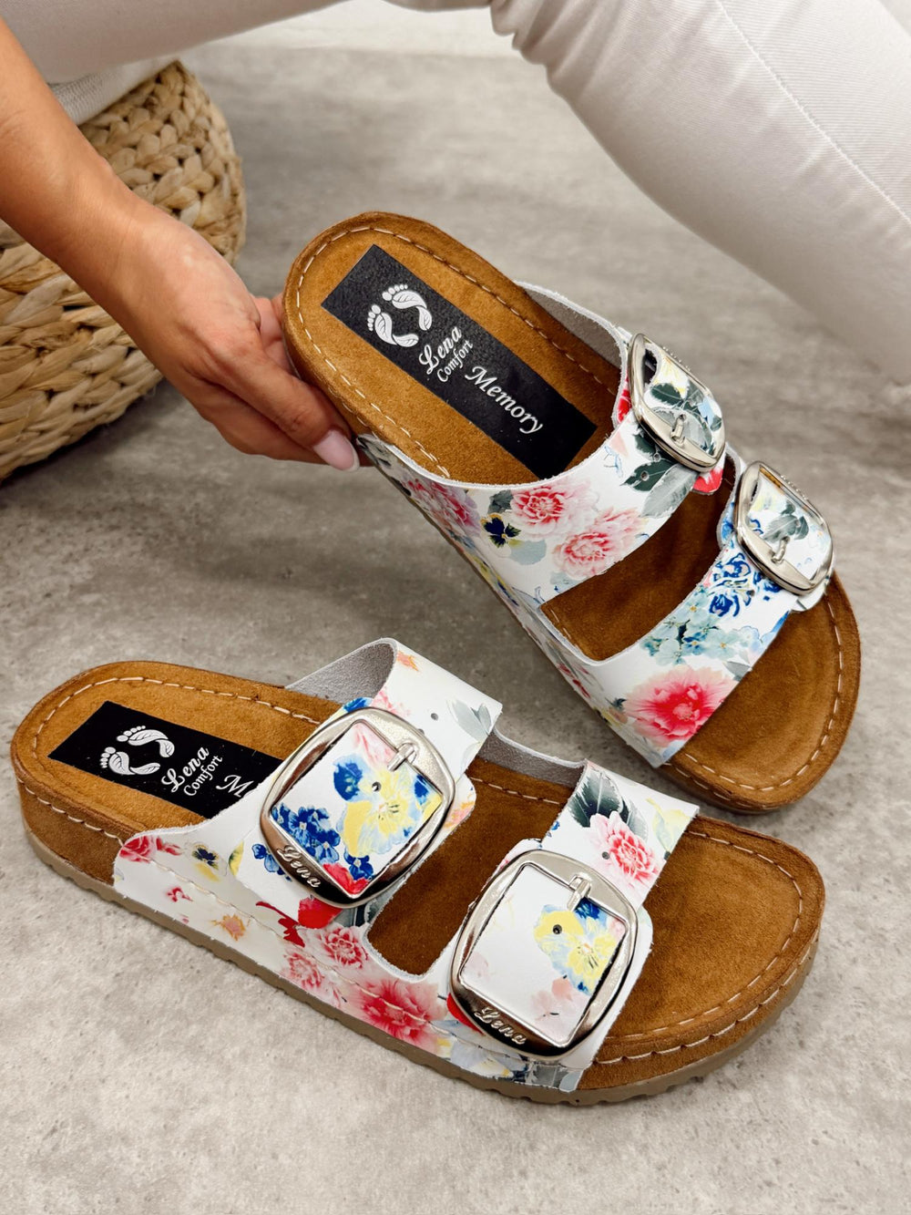 Kožne papuče G343 - LENA Comfort - SA KAIŠEVIMA - CVETNE - BELA